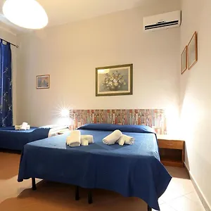 https://casa-ros-camere-roma.it-romehotels.com